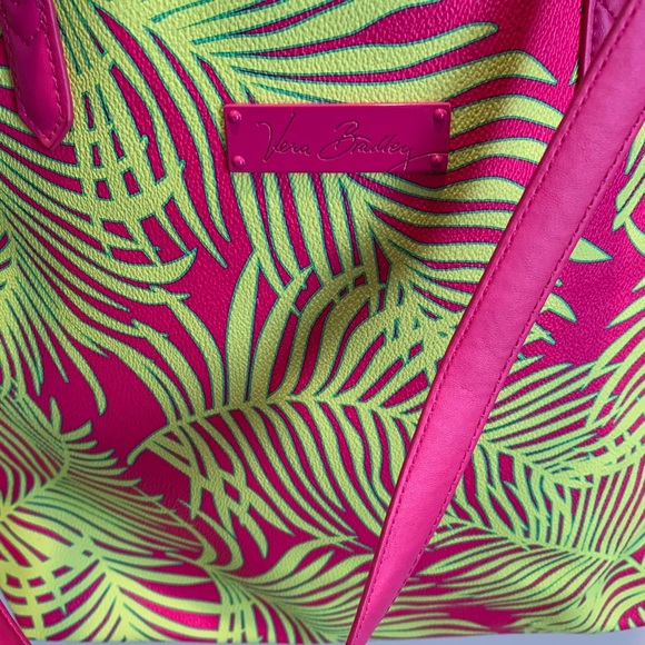 NWT Vera Bradley Palm Frond tote & wristlet - Picture 5 of 7